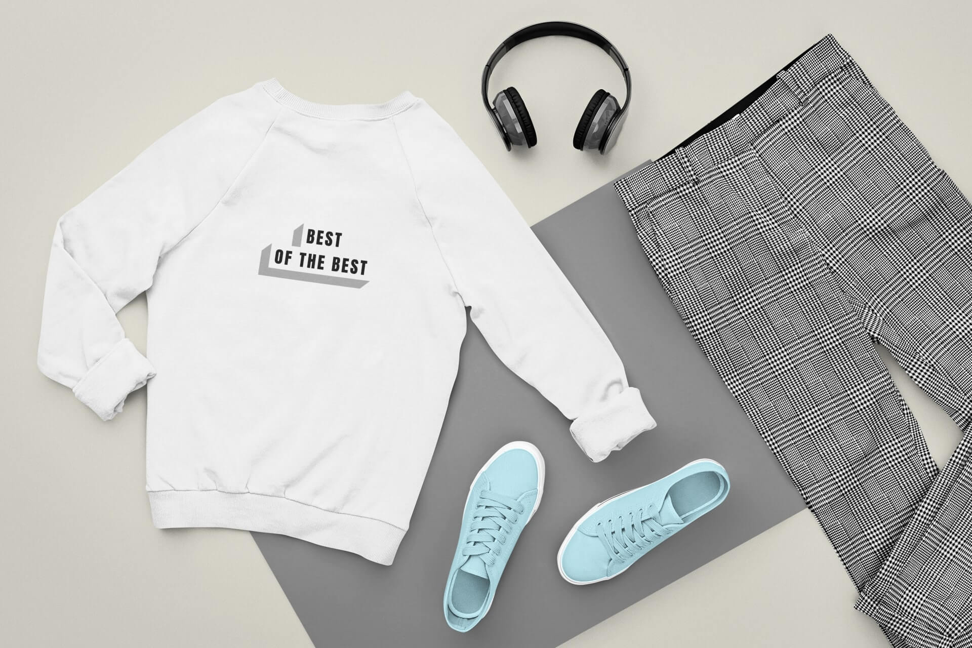 Sweatshirt with sneakers